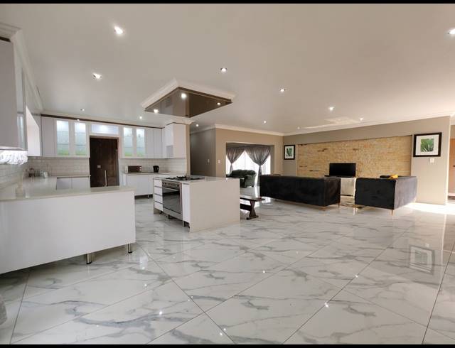 3 BEDROOM HOUSE FOR SALE IN THREE RIVERS EAST